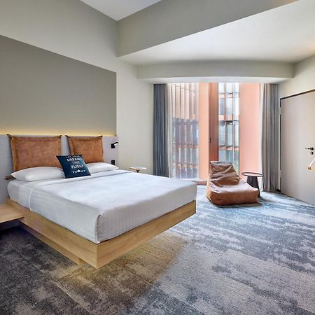 Hotel Moxy Luxembourg Airport à Niederanven Extérieur photo