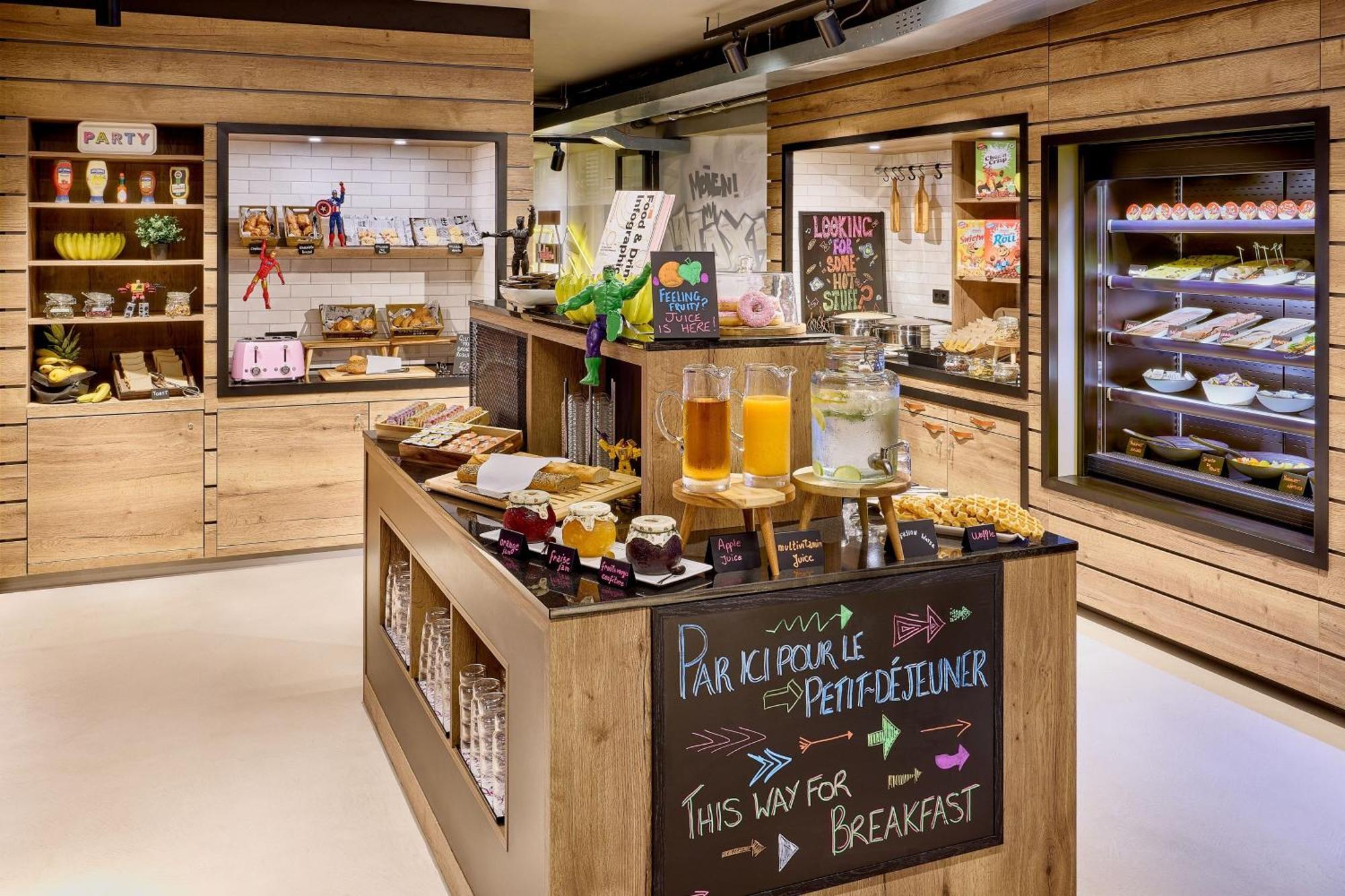 Hotel Moxy Luxembourg Airport à Niederanven Extérieur photo